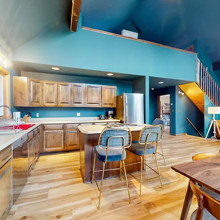 Manchester Ski Chalet